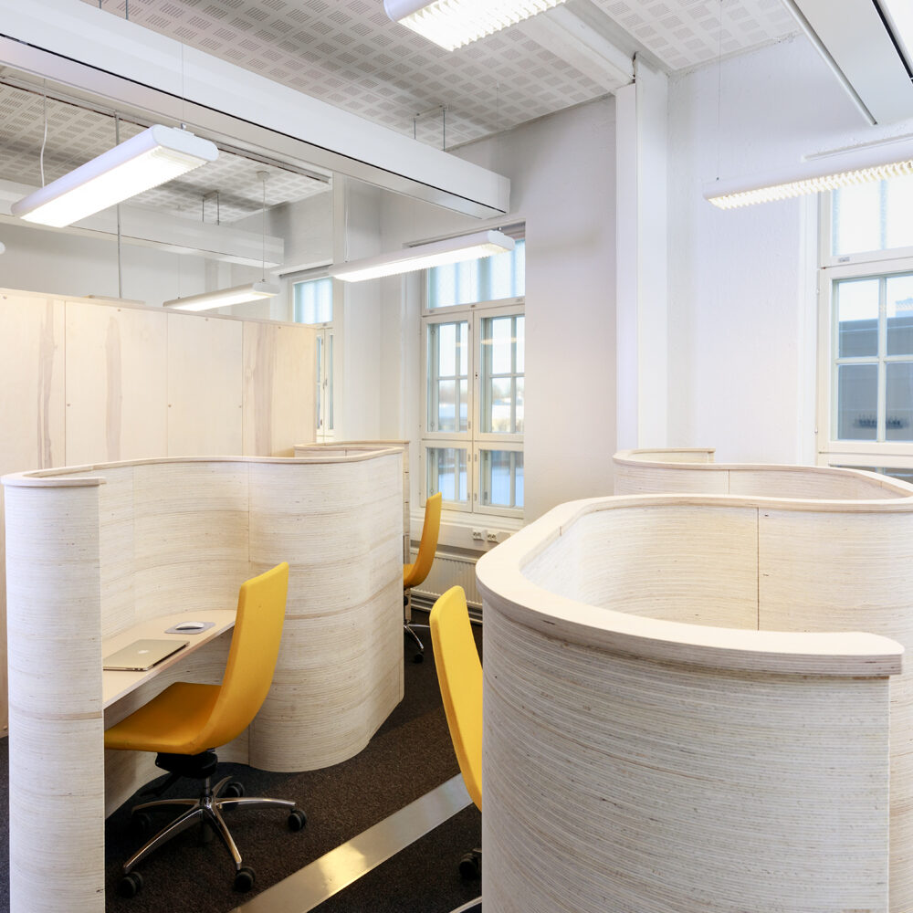 Mustapekka-sisu-interior-työpistesermi